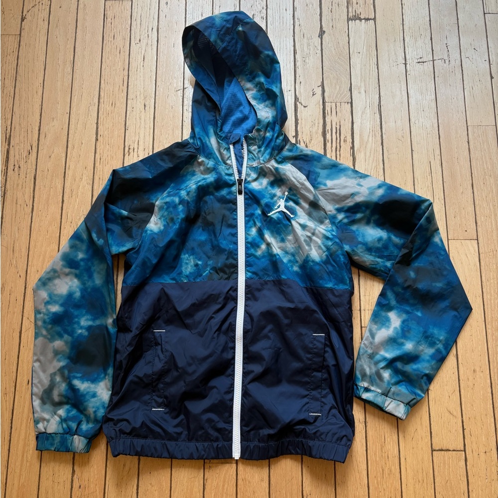 Nike Jordan Blue and Gray Jacket with Hood Size 12-13 years large